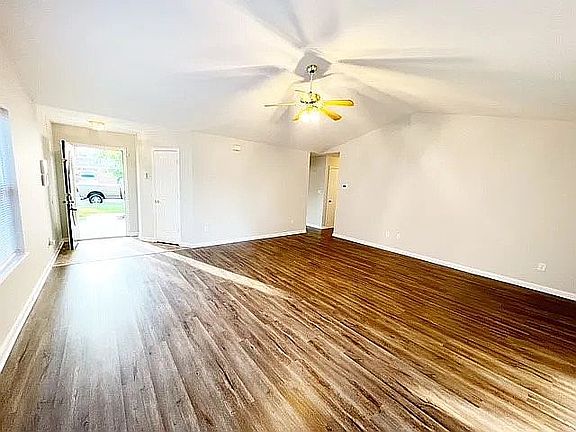 3rd image of 2330 Bremhaven Ct #1