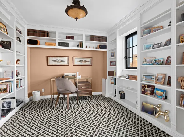 440 East 57th Street image 8 of 16