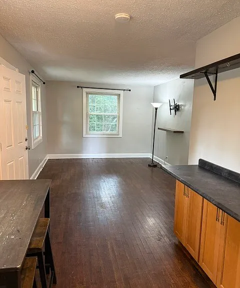 419 Chadwell Dr — Photo 5