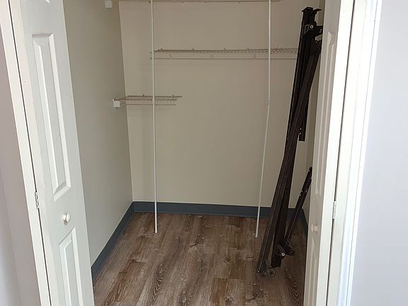 4th image of 49 Harbor Ave #11312147