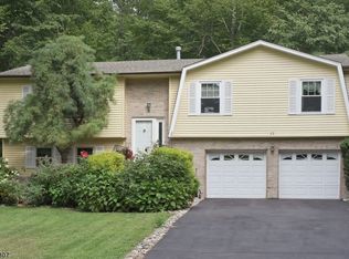 22 7th Ave, Mine Hill, NJ 07803