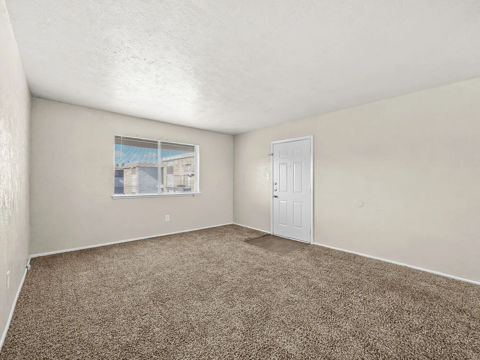 Oakwood — Photo 2