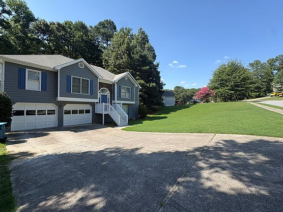 3rd image of 2700 Fort Daniels Dr