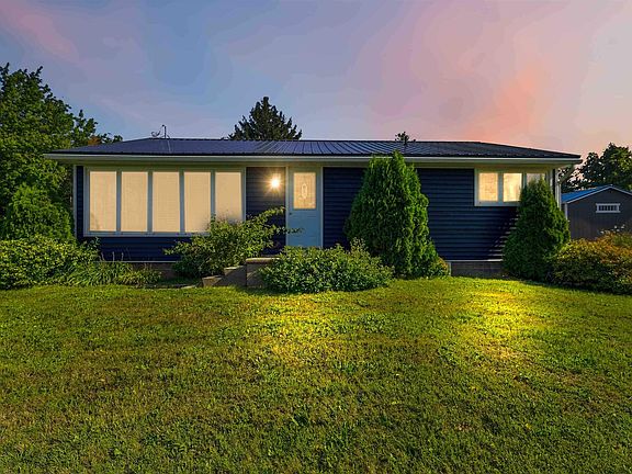 2nd image of 58 Riverview Ln