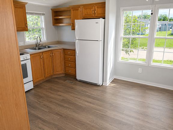 3rd image of 1776 Constitution Cir #157915