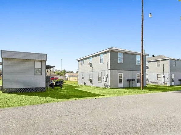 1113 Hickory St, Westwego, LA 70094