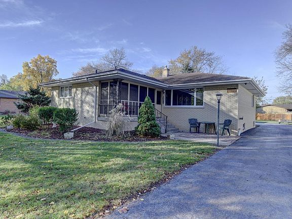 2nd image of 8110 Greenwood Ave