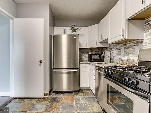 3rd image of 3705 S George Mason Dr APT 808S
