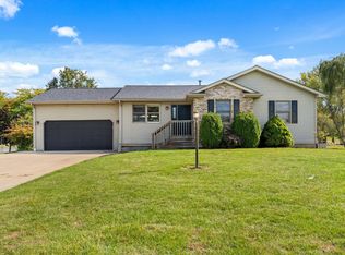 1779 E Springfield Dr, Warsaw, IN 46582