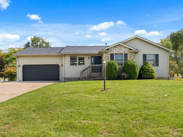 1779 E Springfield Dr, Warsaw, IN 46582