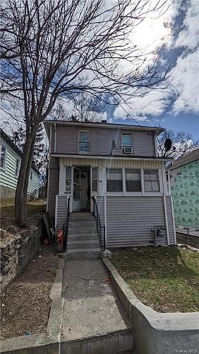 2nd image of 52 Wilkin St