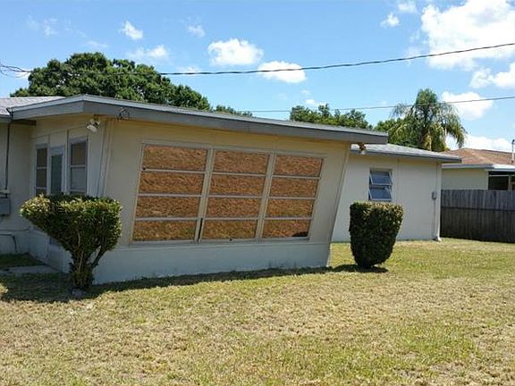 3rd image of 6064 43rd Ave N
