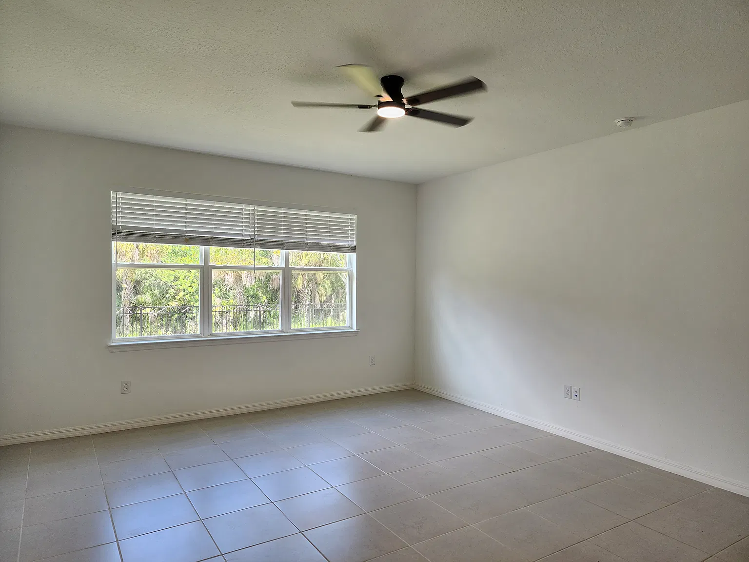 4 bed, 1844 sqft, $2,790 — Photo 4