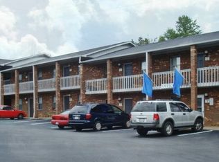 151 Weatherwood Ct APT E, Winston Salem, NC 27103