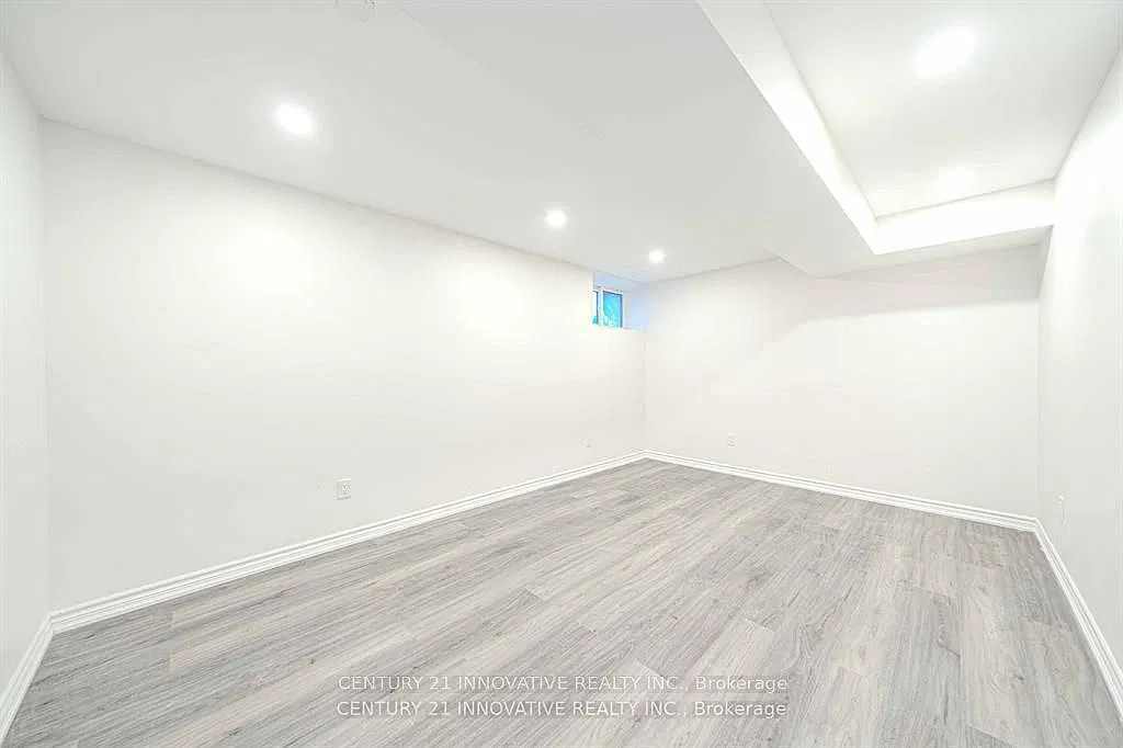 2 bed, $1,700 — Photo 4