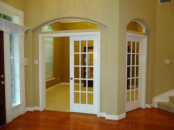 3rd image of 9418 Crosby Way