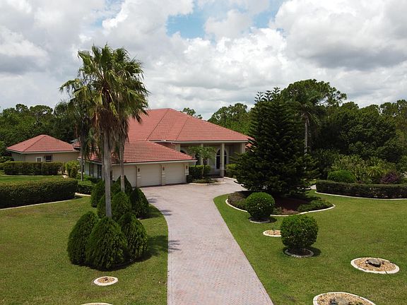 3rd image of 7916 Saddlebrook Dr