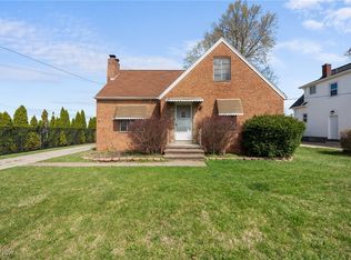 19190 Rockcliff Dr, Rocky River, OH 44116