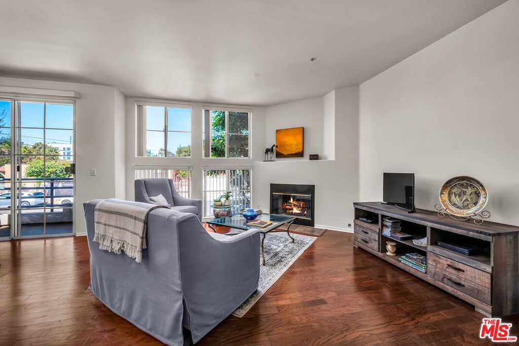 3613 Glendon Ave APT 101, Los Angeles, CA - View 6