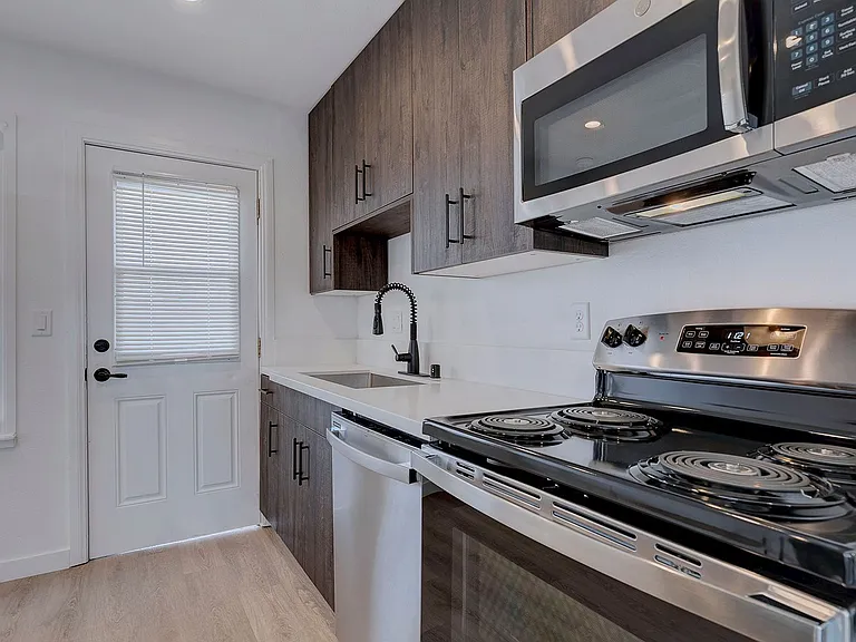 619 A Avenue — Photo 2