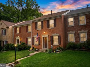 27 Midline Ct, Gaithersburg, MD 20878