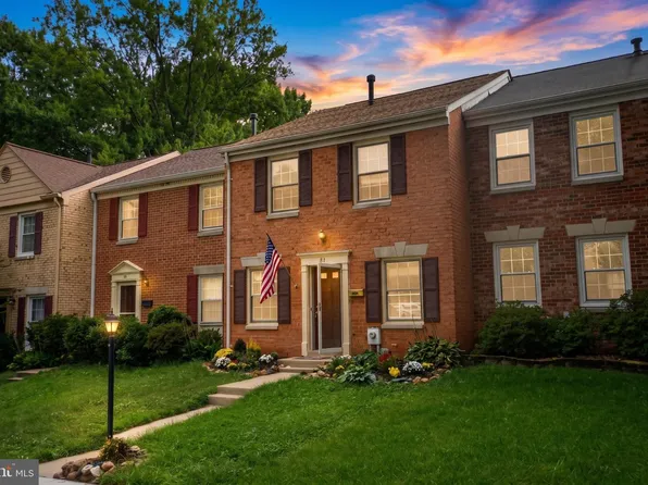 27 Midline Ct, Gaithersburg, MD 20878