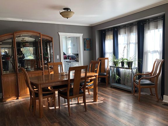 5th image of 410 E Patit Ave