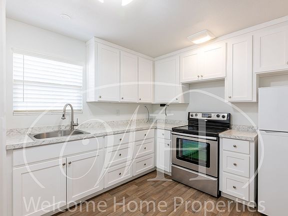 2nd image of 116 SW 6th St #2