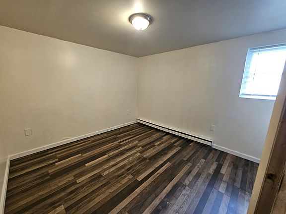 5th image of 15 Peyster St #Basement