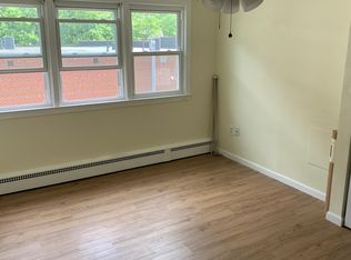 4 Nesbit Ave #B, West Hartford, CT 06119