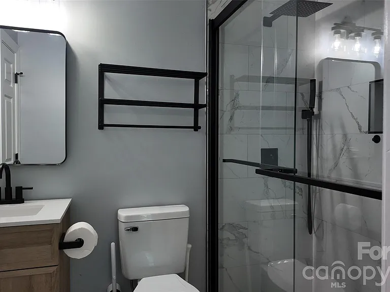 410 Farm Branch Dr — Photo 32