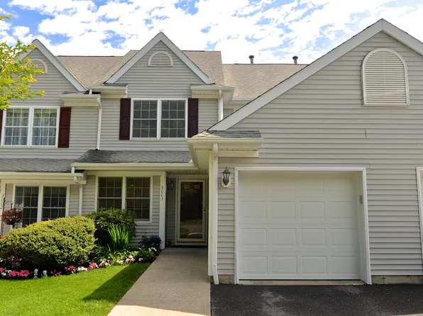 3003 Heartwood Ln, Danbury, CT 06811