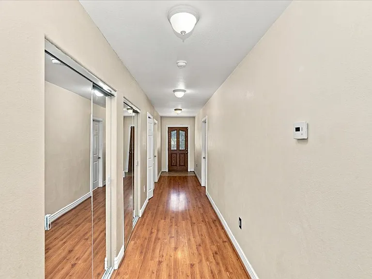 6059 Essex St — Photo 11