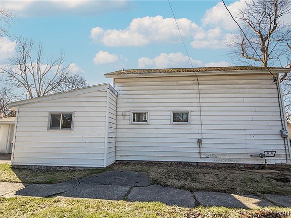 5th image of 167 Lock St