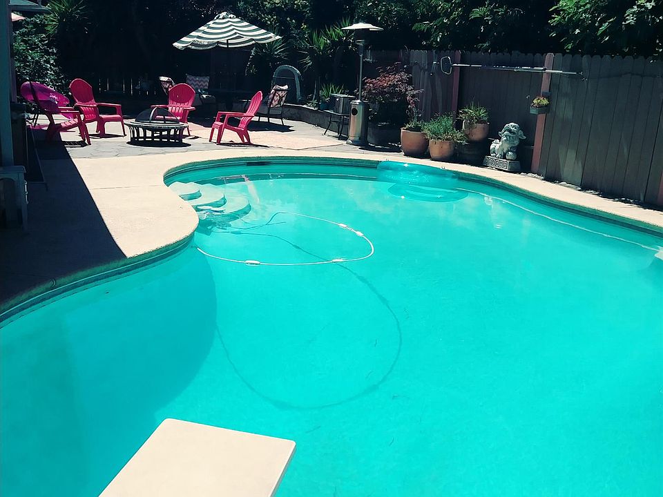 2nd image of 1722 Chaparral Way