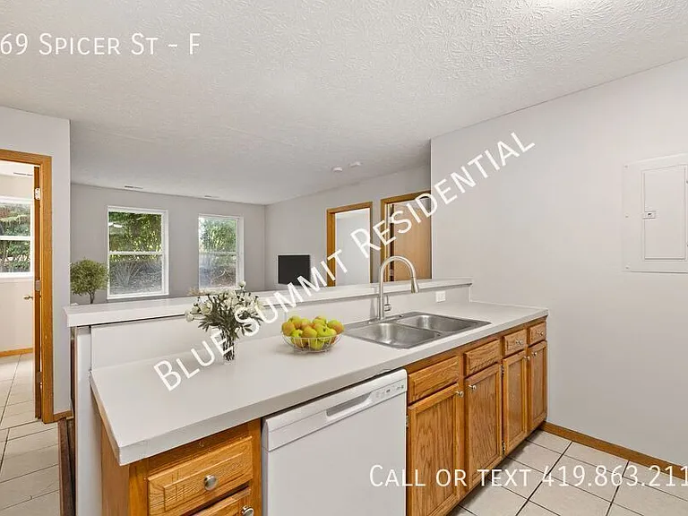469 Spicer St #F — Photo 2