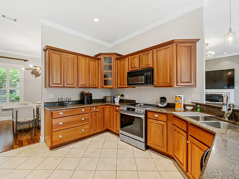 615 Shore Dr — Photo 27