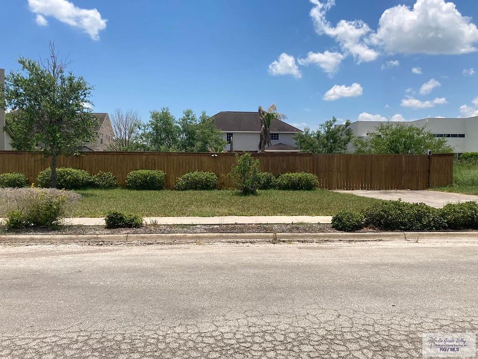1st image of 1080 Ceiba Cir