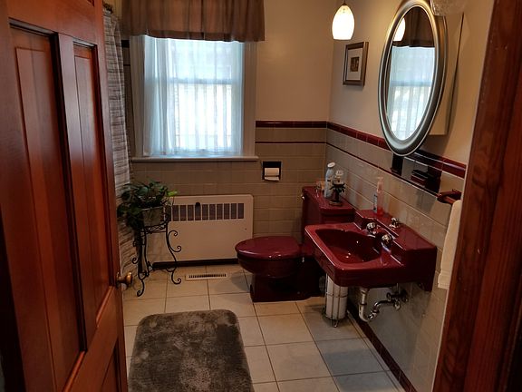 1st floor bathroom