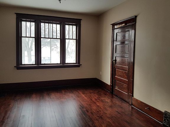2nd image of 2325 Winnipeg St