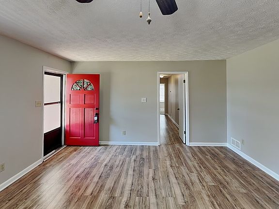 3rd image of 1211 Eli Ln