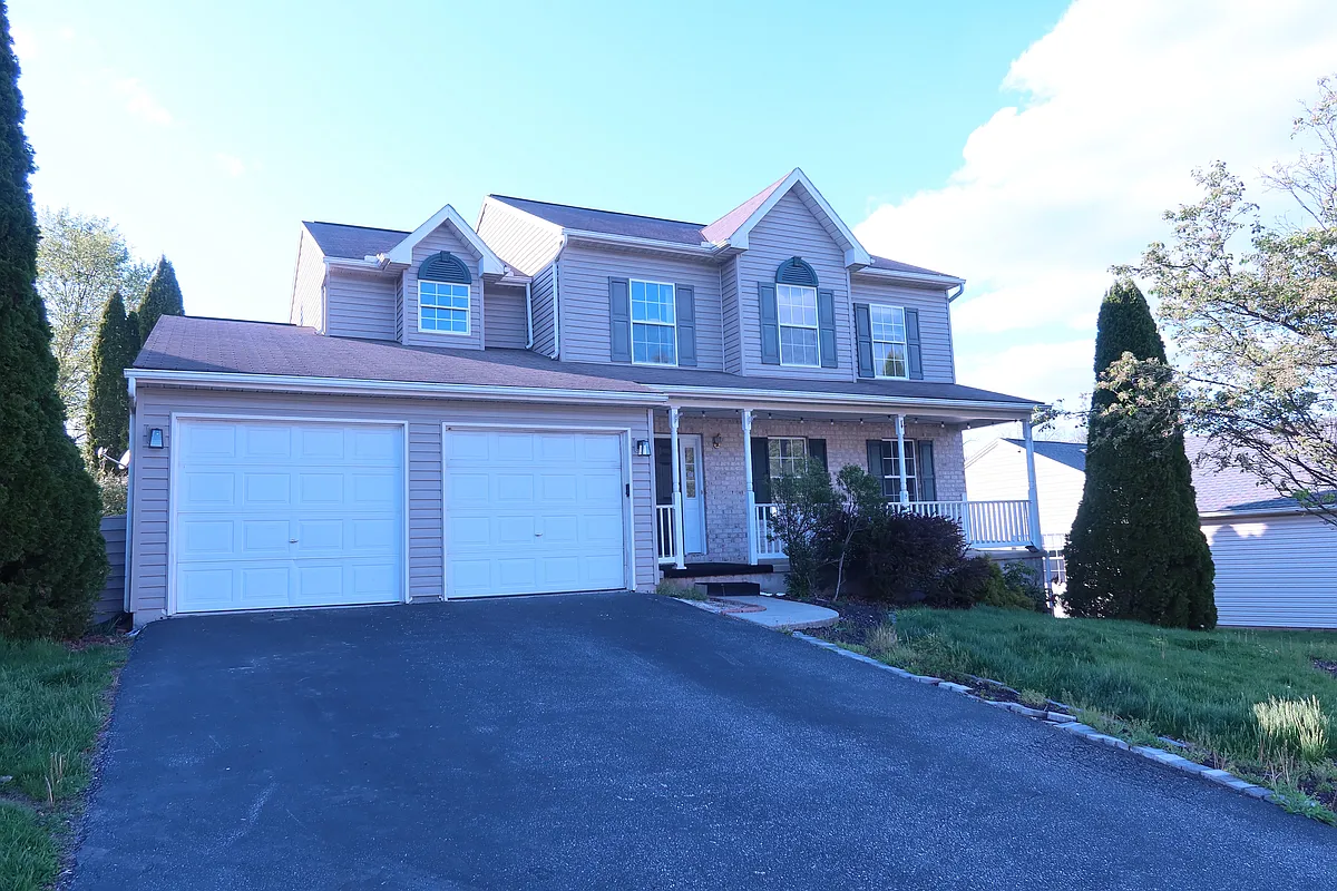 Building Photo - 1710 Ashcombe Dr