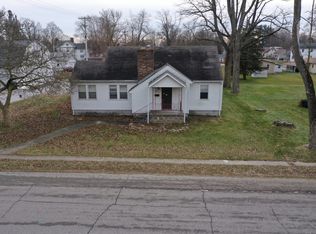 317 W Main St, Winamac, IN 46996