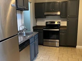 2772 Lancashire Rd #302, Cleveland, OH 44106