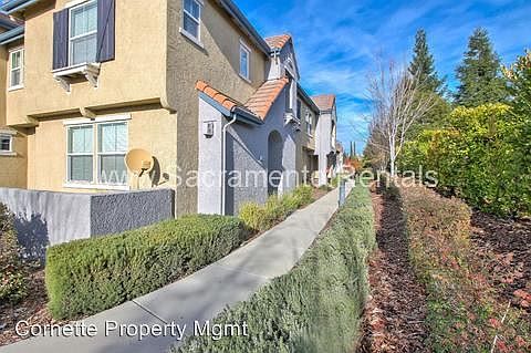 3rd image of 1206 Dante Cir
