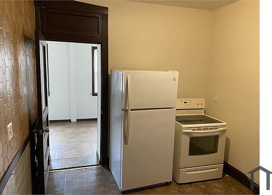 2nd image of 2309 W Garfield Blvd #1