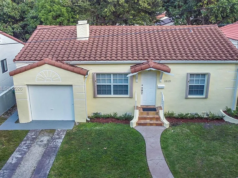 1015 Cortez St — Photo 47
