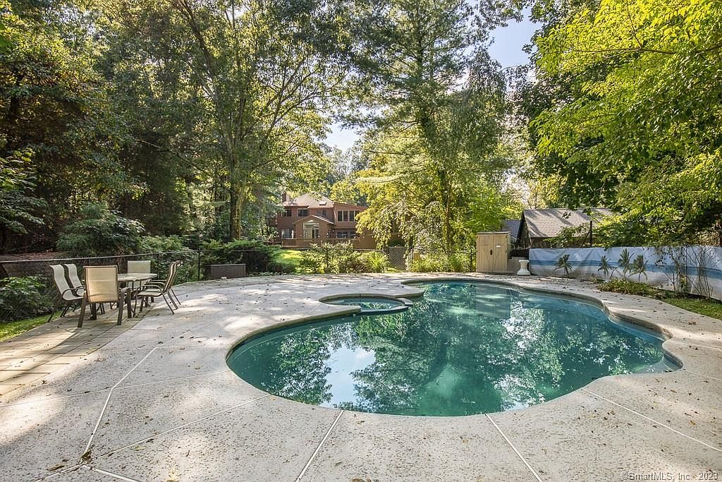 585 bs Hill Rd, Stamford, CT 06903 Zillow