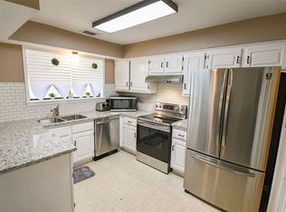 4113 Hilltop Acres Ln, Brenham, TX 77833