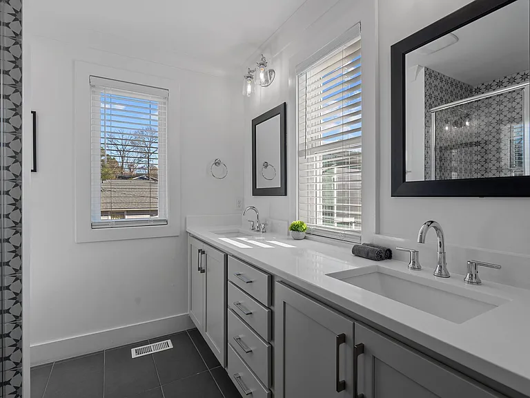 313 Price Ave — Photo 29